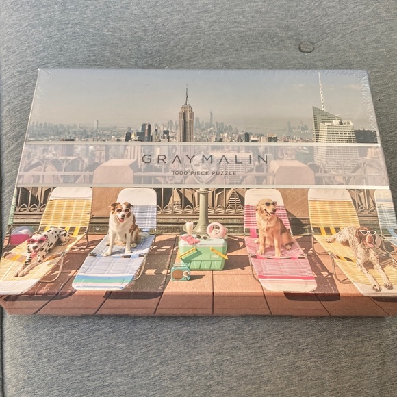 Puzzle fun: Dogs 🐶, cityscape 🏙 and beach 🕶 vibe in one 1000 piece puzzle! - Picture 1 of 2